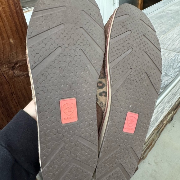 Ariat Cruiser Leopard Suede Shoe - Picture 4 of 6